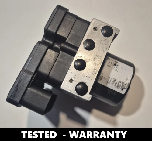 44510-0D031 89541-0D040 pompe ABS avec calculateur Toyota Yaris II