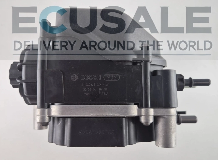Bomba AdBlue Bosch 0444042256 / 05802855463 – Denoxtronic 24V, vista do conector elétrico