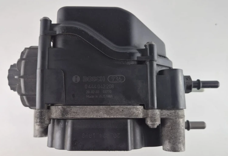 0444042208 05802513619 Bosch AdBlue-Pumpe Iveco Stralis