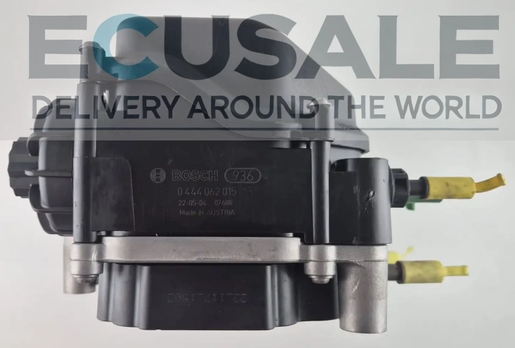 Pompe AdBlue Bosch Denoxtronic 24V 15kg/h 05802855487 / 0444062015. Compatible avec Iveco Stralis, Eurocargo, MAN TGX TGS, Mercedes Actros, Renault Trucks