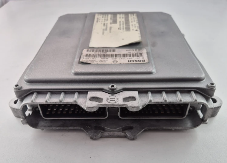Connettore centralina motore 0281001537 500332361 Iveco Daily 2.8 – vista pin ECU