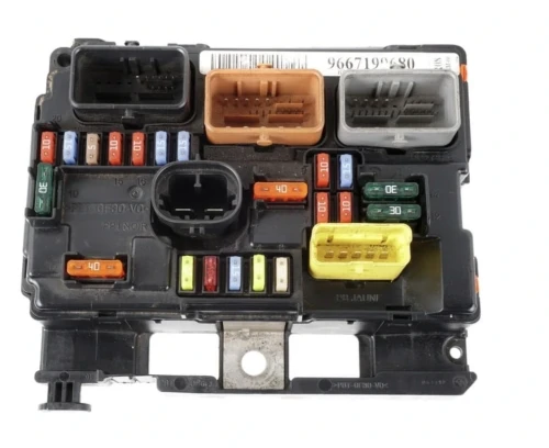 9667199680 BSM-R08 caixa de fusíveis BSM Citroën C3 / Peugeot 207