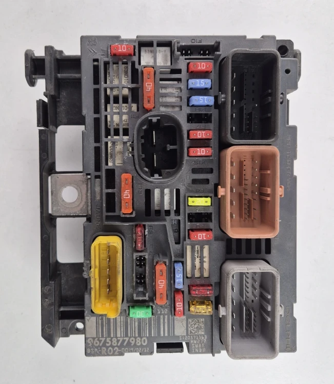 9675877980 BSM-R02 scatola fusibili BSM Peugeot 5008 / C4 Picasso
