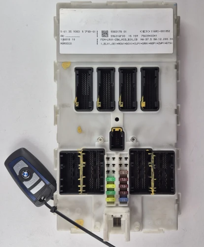 BMW 9383178 FEM Lear 596316F00 module FEM avec clé