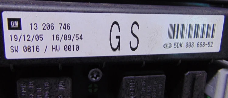 Caja de fusibles UEC 13206746 GS Hella 5DK008668-52 para Opel Astra H / Zafira B – etiqueta SW 0816 / HW 0010